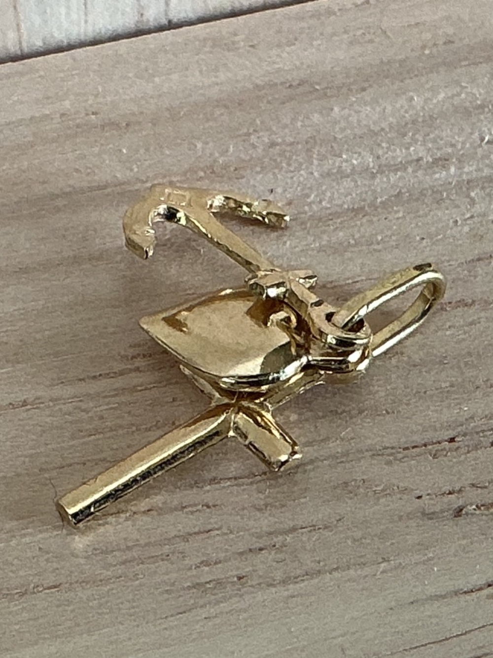 Vintage 18K Gold Faith Hope Charity Cross Heart Anchor Pendant